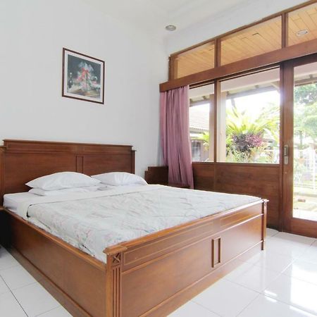 Villa Enggal Lembang Exterior foto