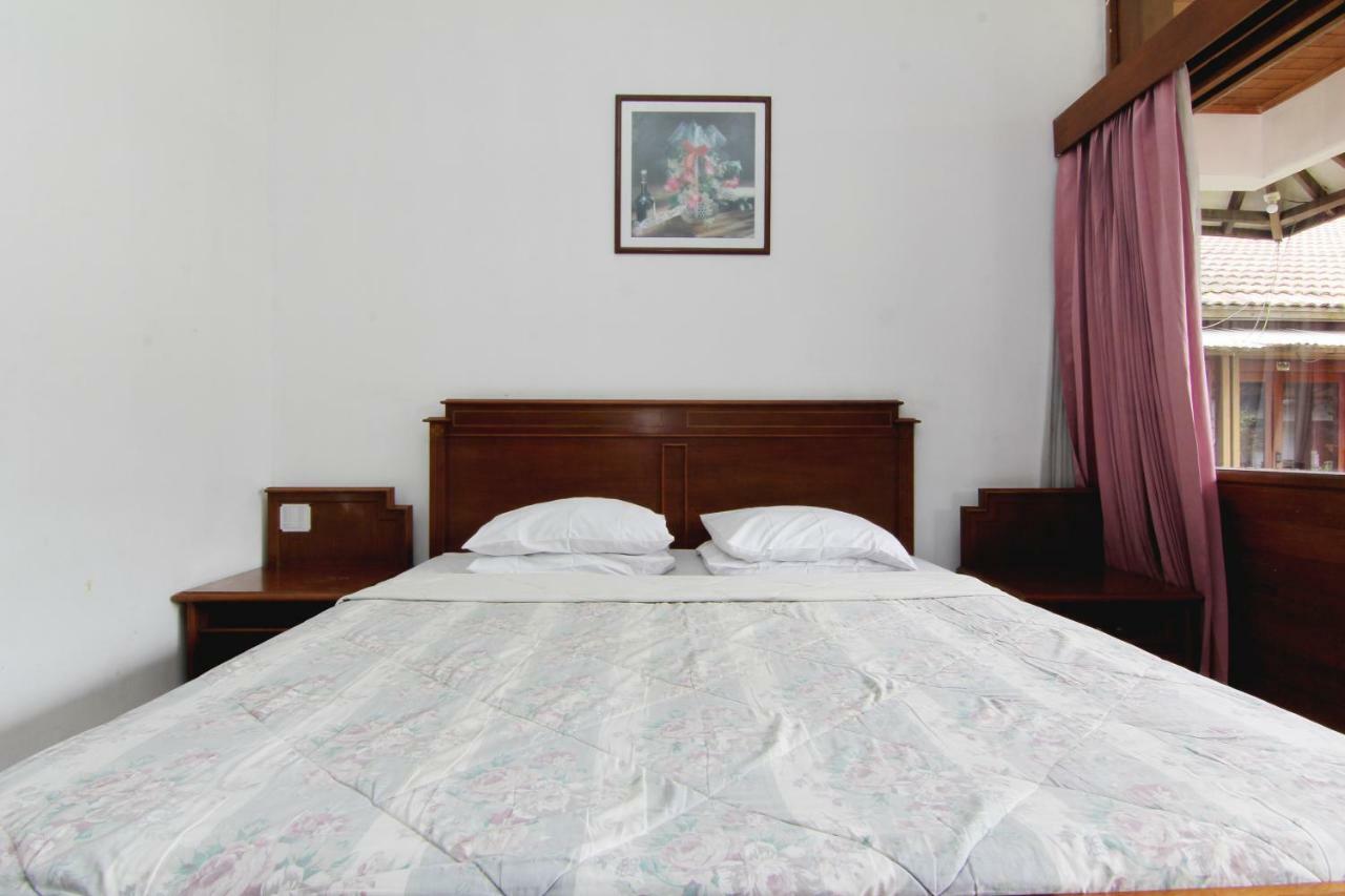 Villa Enggal Lembang Exterior foto